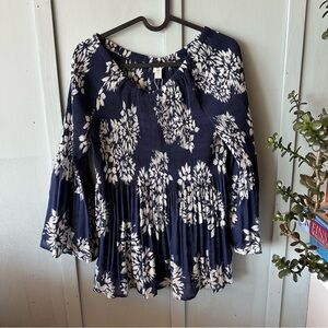 NWT Spense Blue and White Bell Sleeve Blouse